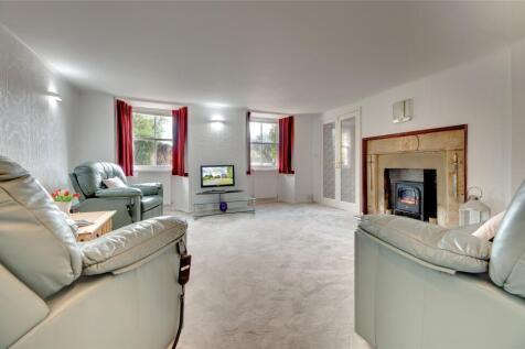 Apartment Lounge