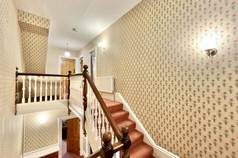 2nd Floor Landing