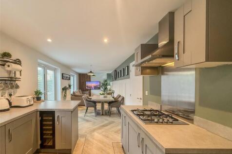 Kitchen/Diner/Family