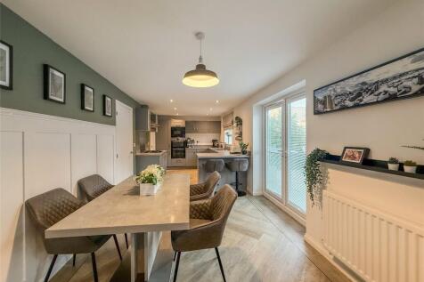 Kitchen/Diner/Family