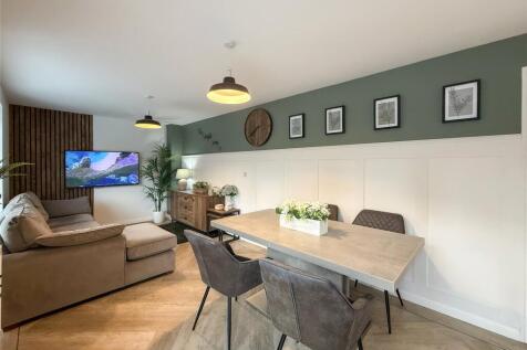 Kitchen/Diner/Family