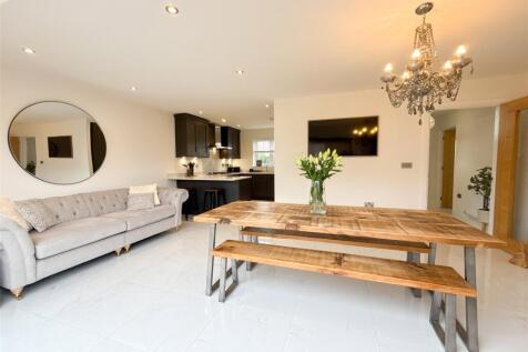 Family/Dining Area