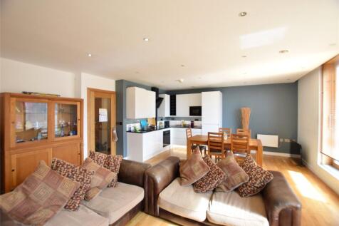 Living Room/Kitchen