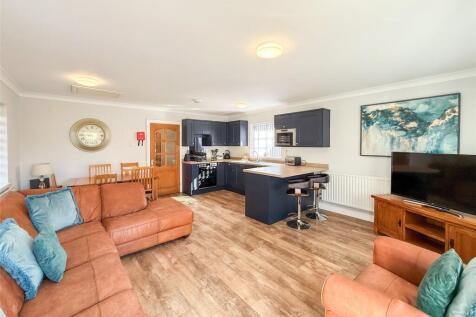 Lounge/Diner/Kitchen