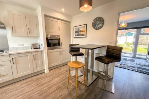 Breakfasting Kitchen