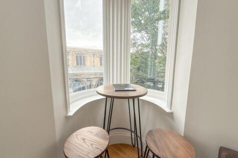 Lounge Feature Window