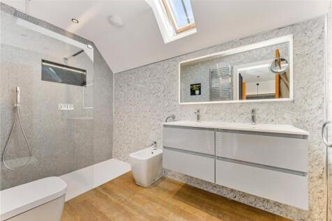 Main En Suite
