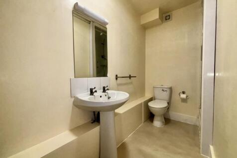 Bathroom.jpg