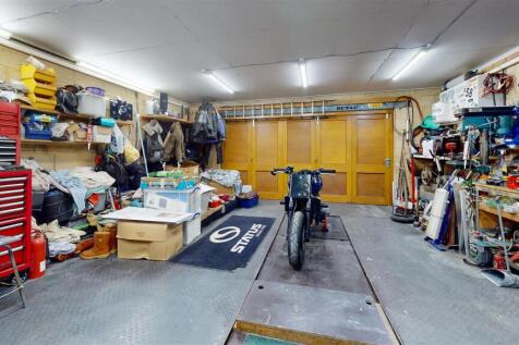 Garage.jpg