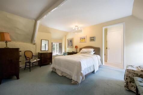 Large bedroom with ensuite bathroom