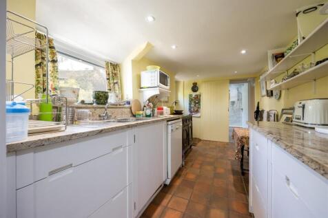 Long kitchen, utility out of shot