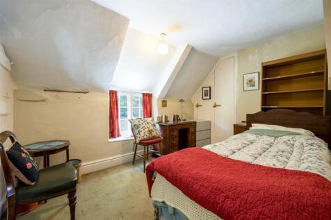 Another double bedroom