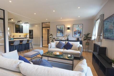 Lounge KItchen
