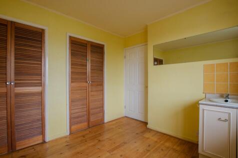 To Book A Viewing Call TPS Lostwithiel on 01208 87