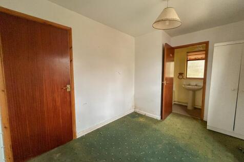 To Book A Viewing Call TPS Lostwithiel on 01208 87