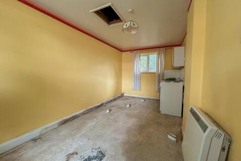To Book A Viewing Call TPS Lostwithiel on 01208 87