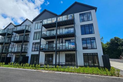 To Book A Viewing Call TPS Lostwithiel on 01208 87