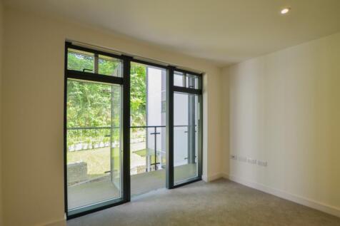 To Book A Viewing Call TPS Lostwithiel on 01208 87