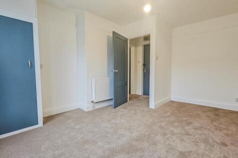 Living room 3