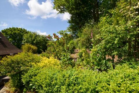 To Book A Viewing Call TPS Lostwithiel on 01208 87