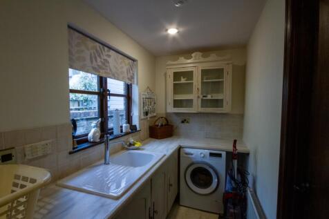 To Book A Viewing Call TPS Lostwithiel on 01208 87