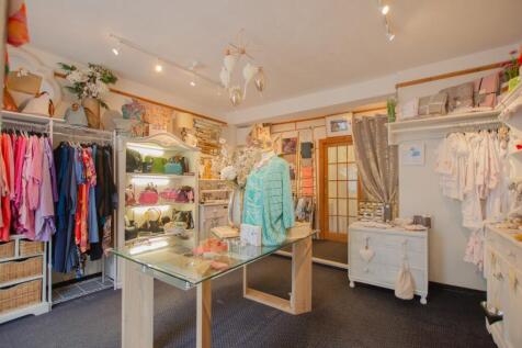 To Book A Viewing Call TPS Lostwithiel on 01208 87