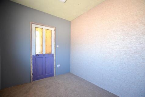 To Book A Viewing Call TPS Lostwithiel on 01208 87