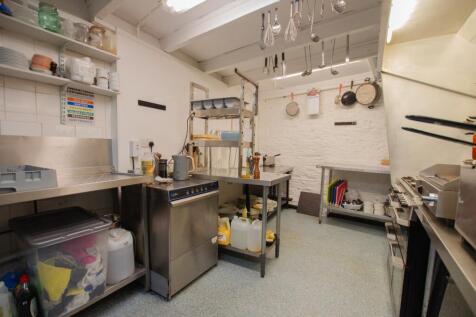 To Book A Viewing Call TPS Lostwithiel on 01208 87