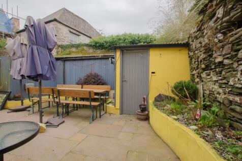 To Book A Viewing Call TPS Lostwithiel on 01208 87