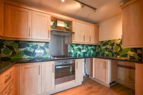 To Book A Viewing Call TPS Lostwithiel on 01208 87