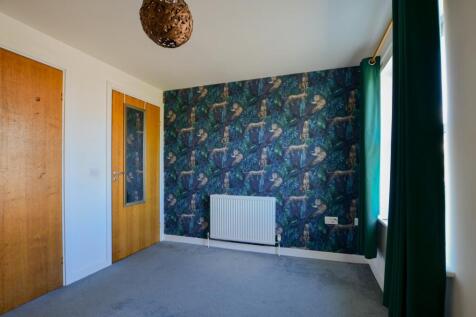To Book A Viewing Call TPS Lostwithiel on 01208 87