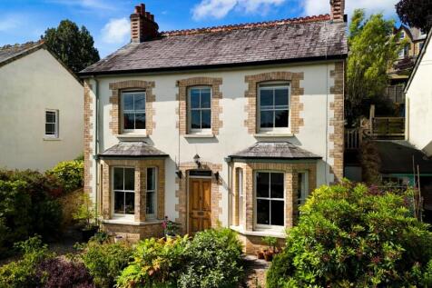 To Book A Viewing Call TPS Lostwithiel On 01208 87