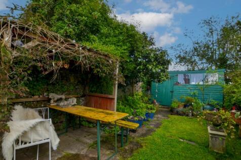 To Book A Viewing Call TPS Lostwithiel on 01208 87