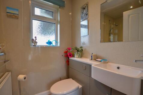 To Book A Viewing Call TPS Lostwithiel on 01208 87