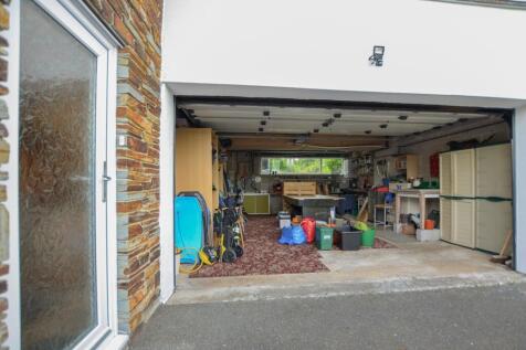 To Book A Viewing Call TPS Lostwithiel on 01208 87