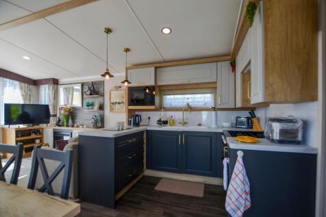 To Book A Viewing Call TPS Lostwithiel on 01208 87