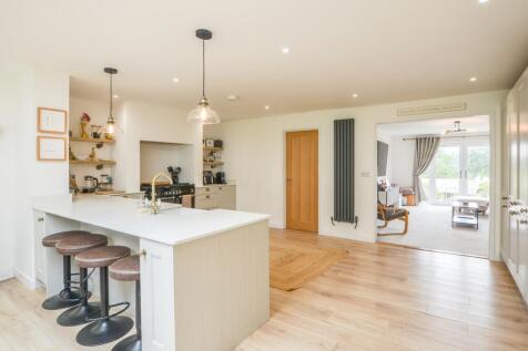 7 Reeds Park TPS 01208 872728 -14