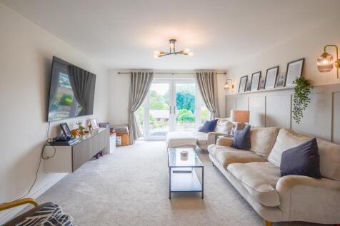 7 Reeds Park TPS 01208 872728 -11