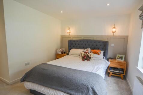 7 Reeds Park TPS 01208 872728 -04