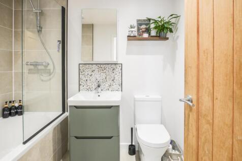7 Reeds Park TPS 01208 872728 -03