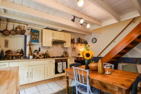 4 Church Lane - 01208 872728-12