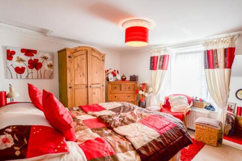 25 North Street TPS Bodmin Branch 01208 872728-24