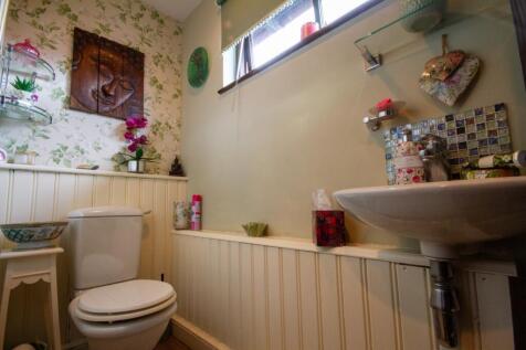 To Book A Viewing Call TPS Lostwithiel on 01208 87