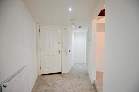 4 Agan Chy - 01208 872728-37