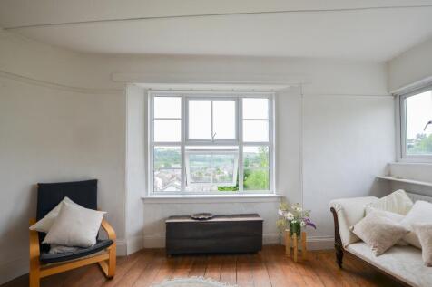 Hill House - TPS 01208 872728 -9