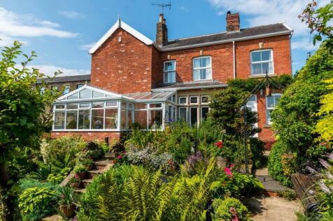 FRONT/GARDEN