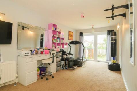DINING /SITTING ROOM