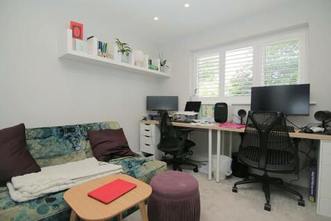 OFFICE / PLAYROOM