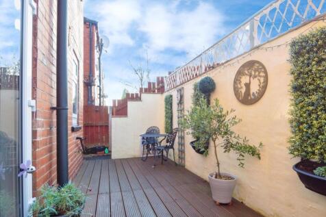 DECKING