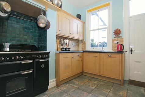MAIN HOUSE KITCHEN